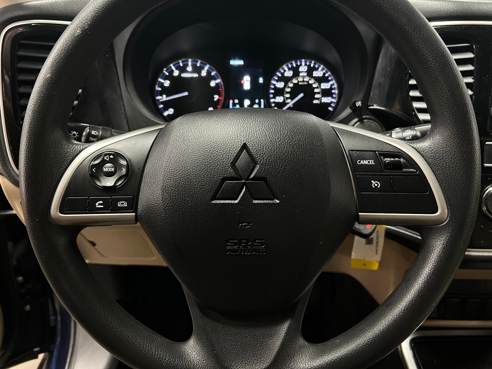 Thumbnail: 2019 Mitsubishi Outlander - 5