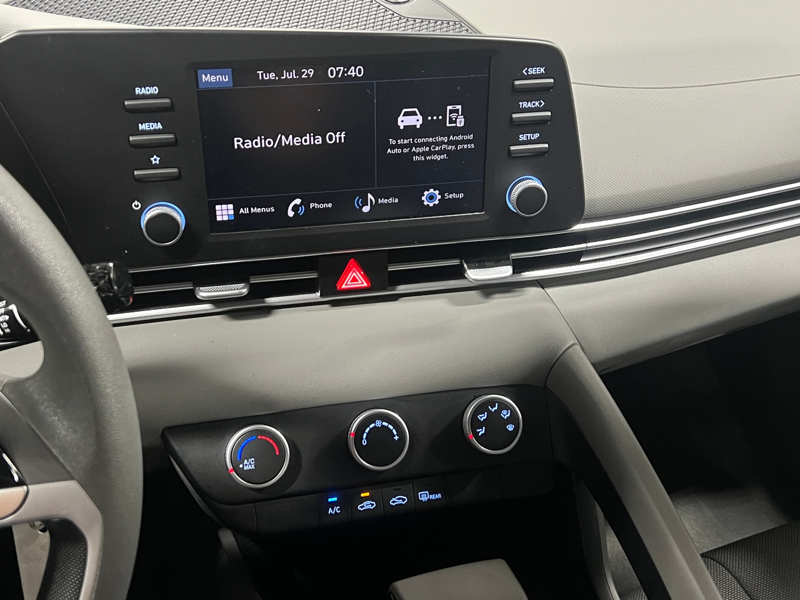 Thumbnail: 2024 Hyundai Elantra - 4