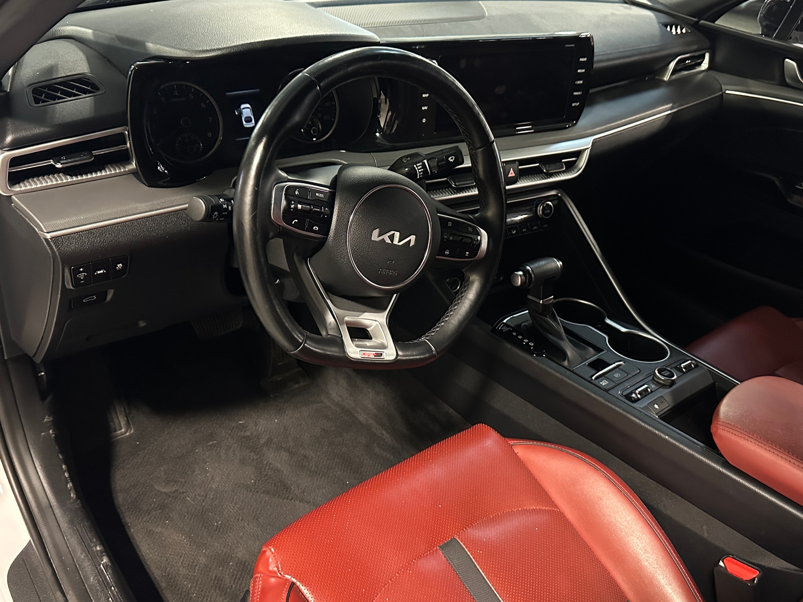 Thumbnail: 2022 Kia K5 - 2
