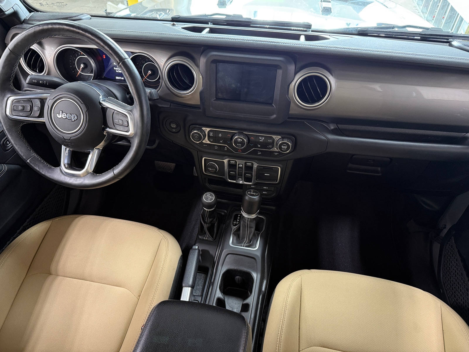 Thumbnail: 2018 Jeep Wrangler - 3
