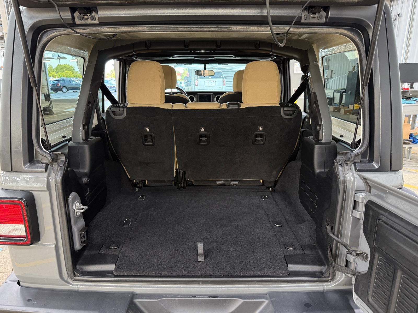 Thumbnail: 2018 Jeep Wrangler - 7