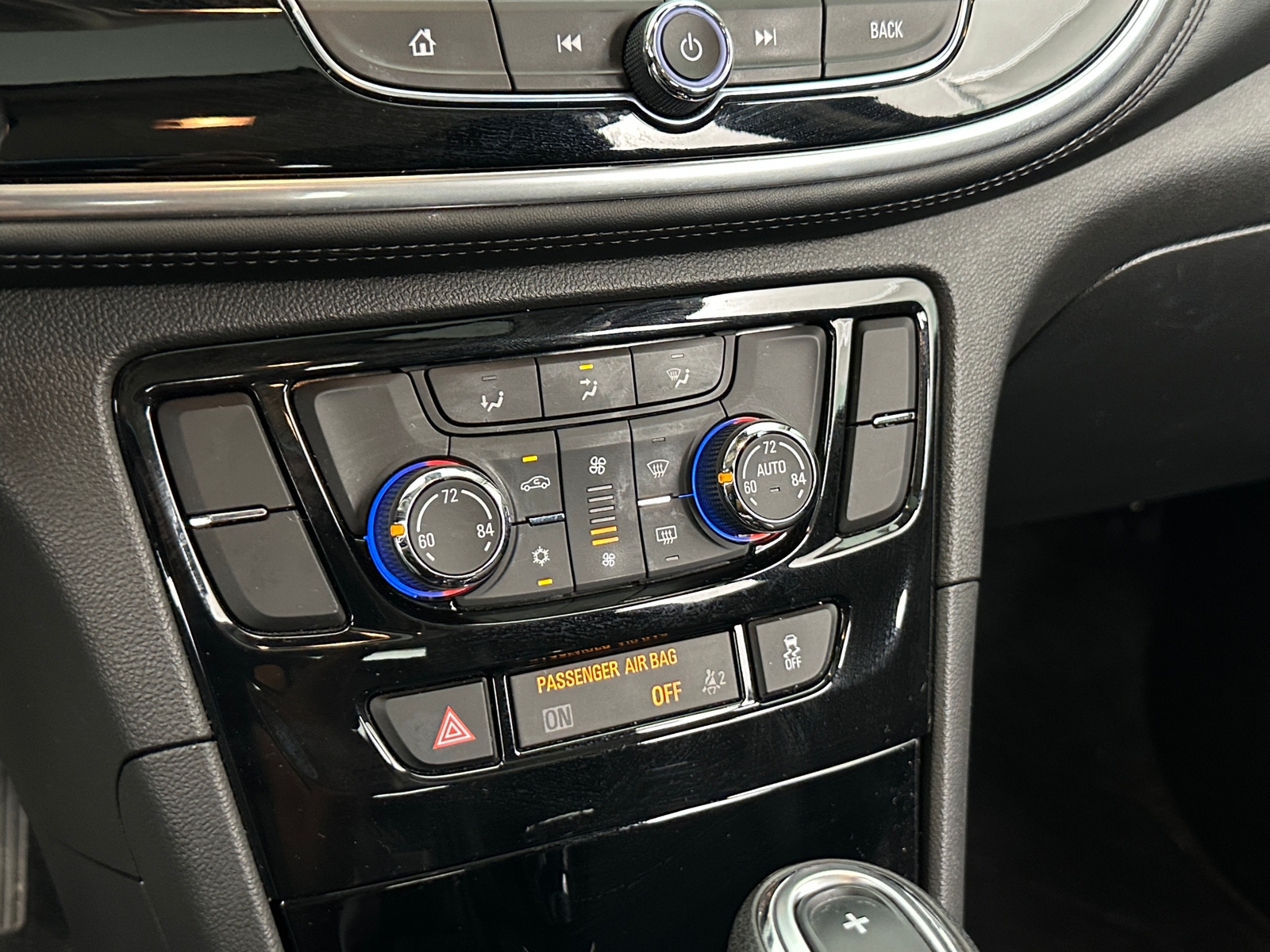 Thumbnail: 2019 Buick Encore - 4