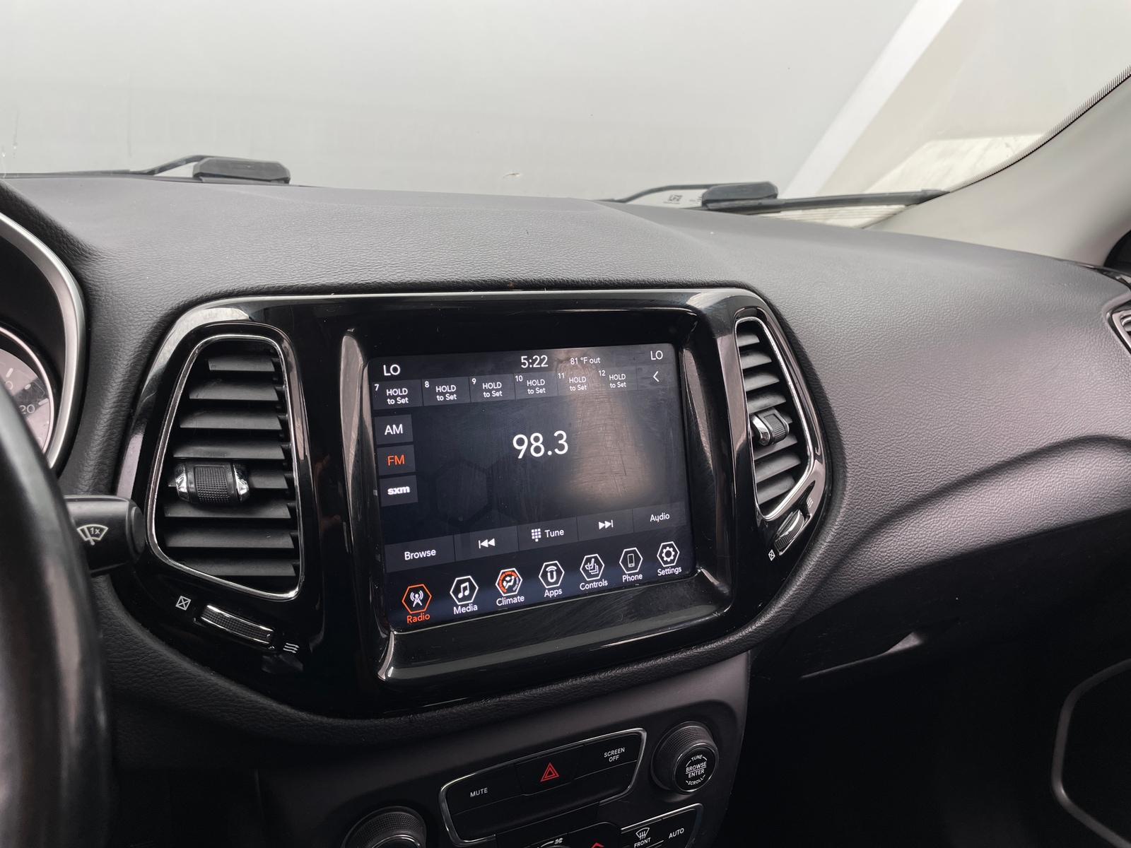 Thumbnail: 2020 Jeep Compass - 4
