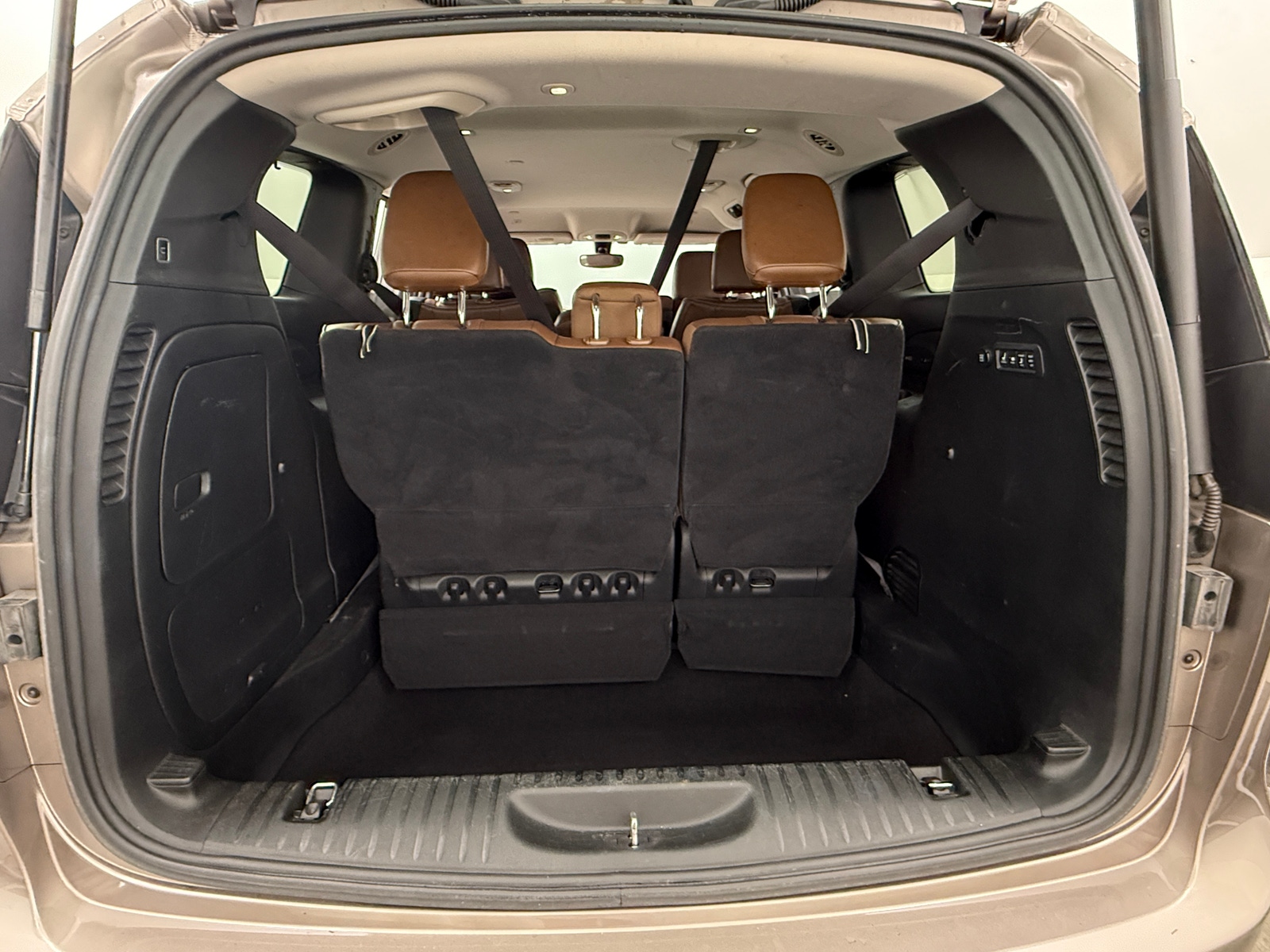 Thumbnail: 2018 Chrysler Pacifica - 6