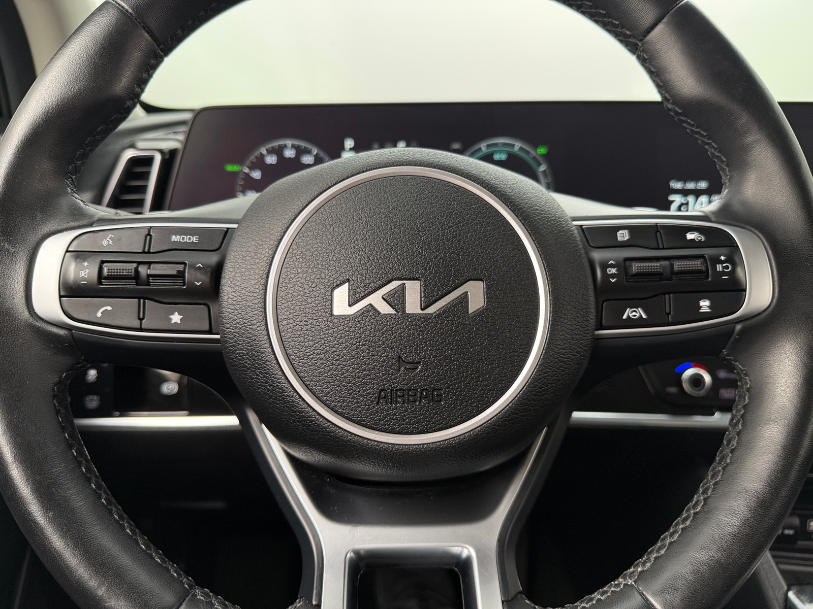 Thumbnail: 2023 Kia Sportage - 4
