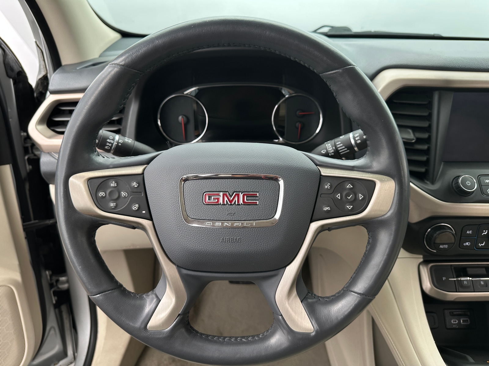 Thumbnail: 2020 GMC Acadia - 4