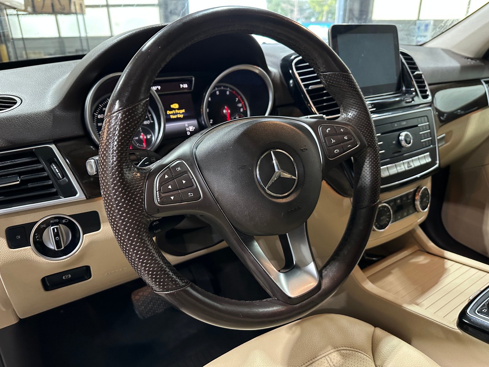 Thumbnail: 2016 Mercedes-Benz GLE - 4