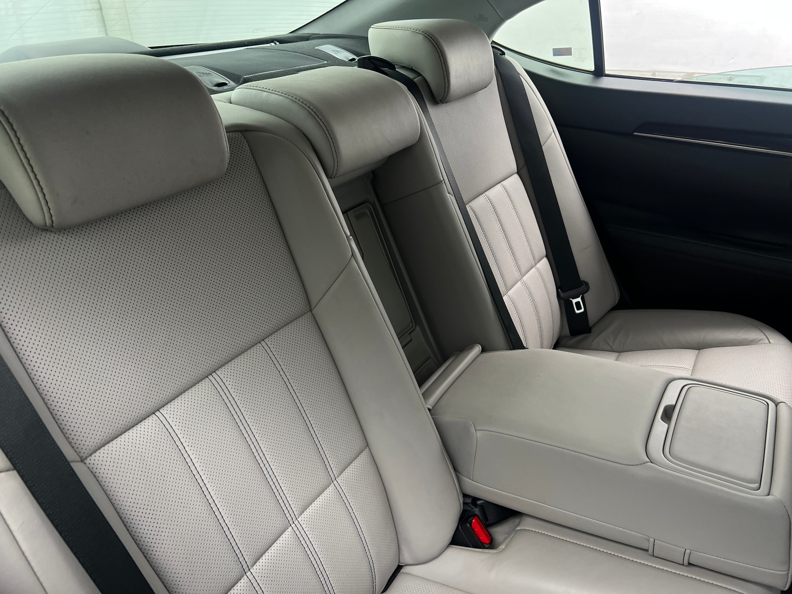 Thumbnail: 2018 Lexus ES - 5
