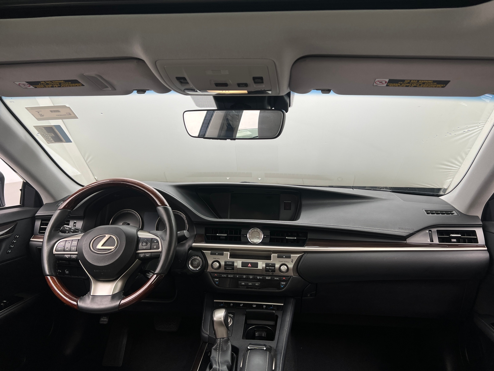 Thumbnail: 2018 Lexus ES - 2