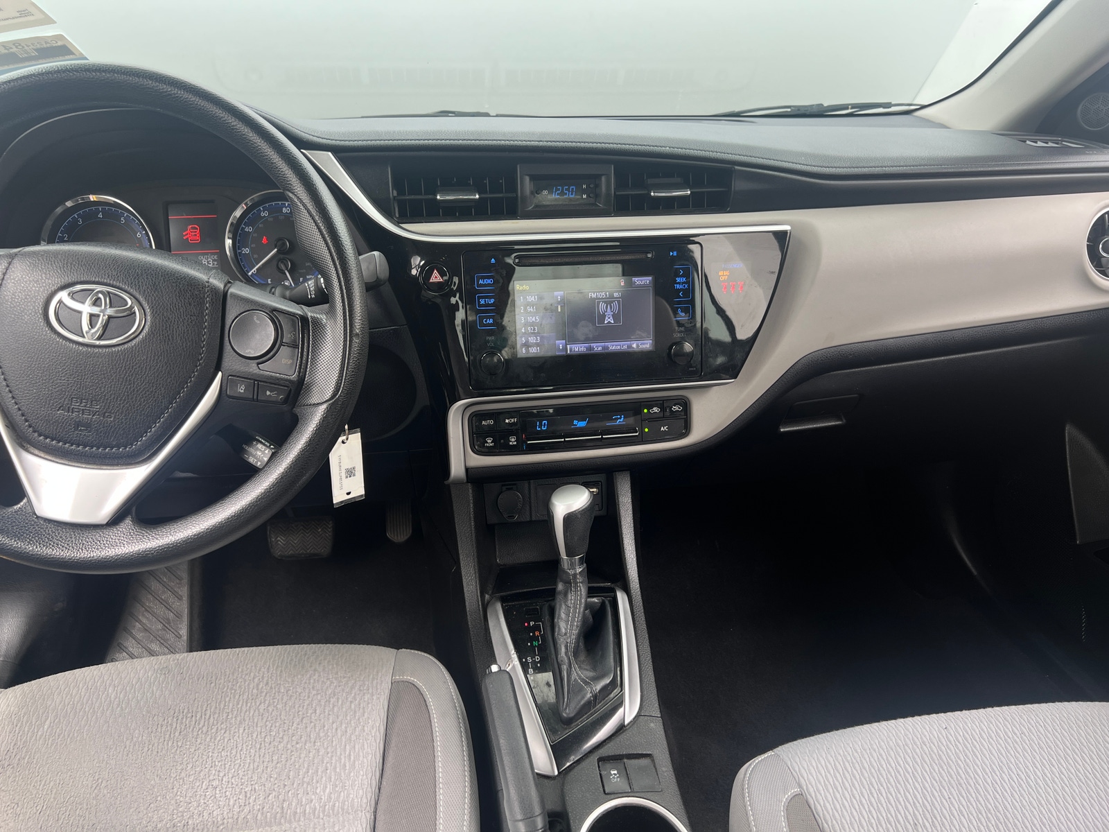 Thumbnail: 2018 Toyota Corolla - 3