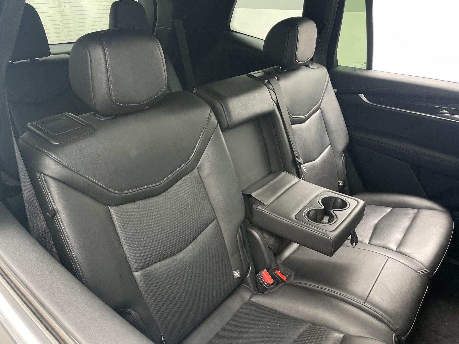Thumbnail: 2023 Cadillac XT6 - 5