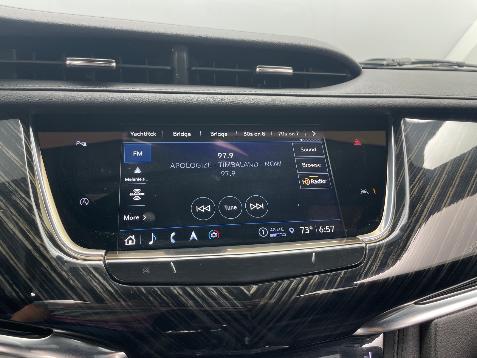 Thumbnail: 2023 Cadillac XT6 - 3
