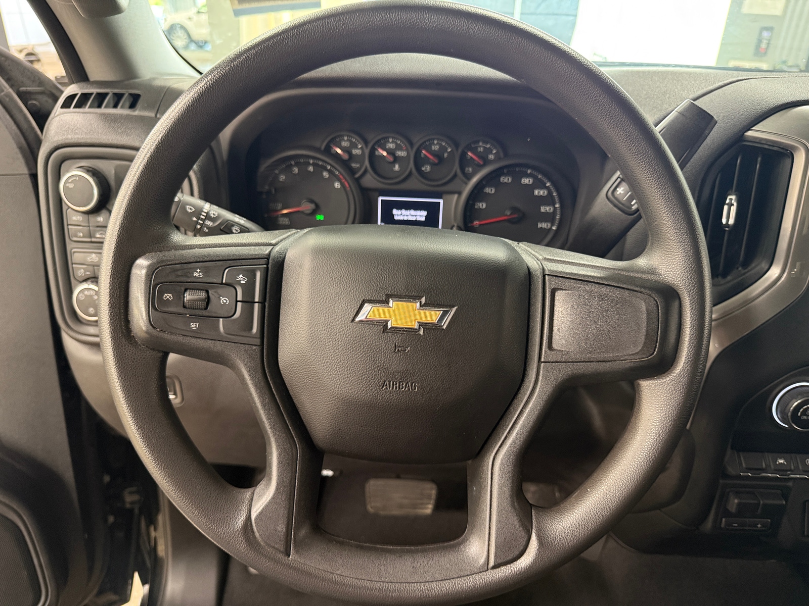 Thumbnail: 2024 Chevrolet Silverado 1500 - 5