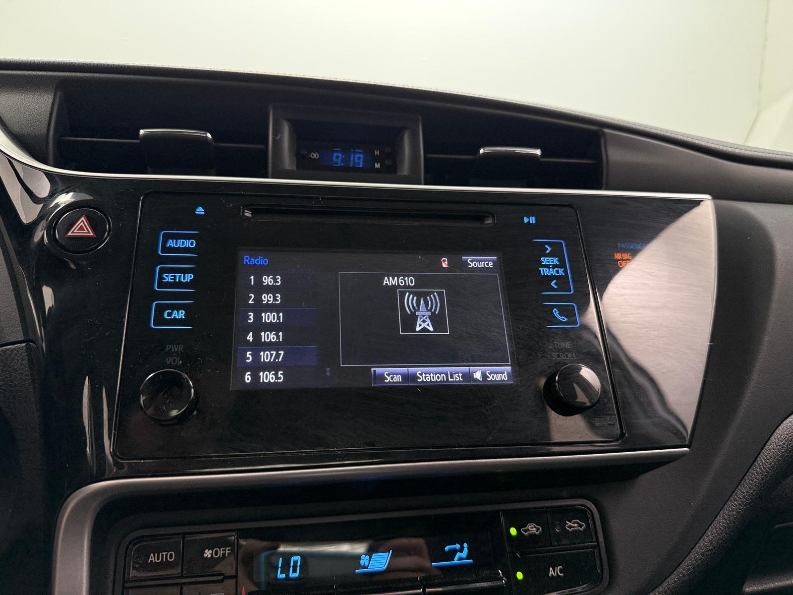 Thumbnail: 2018 Toyota Corolla - 4