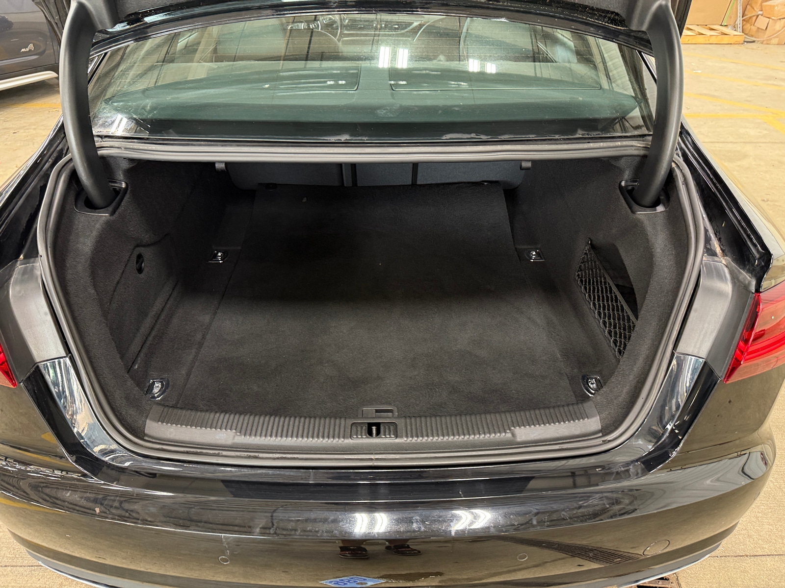 Thumbnail: 2016 Audi A6 - 6