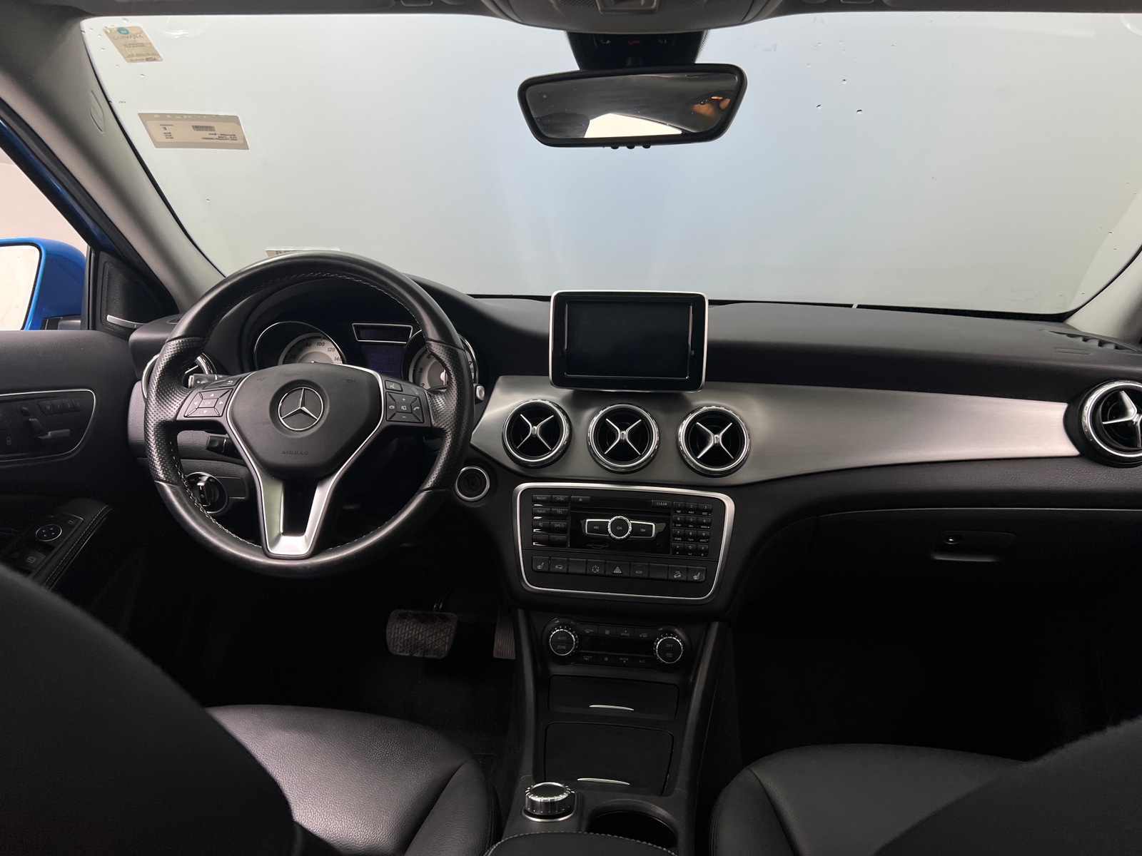 Thumbnail: 2015 Mercedes-Benz GLA - 2