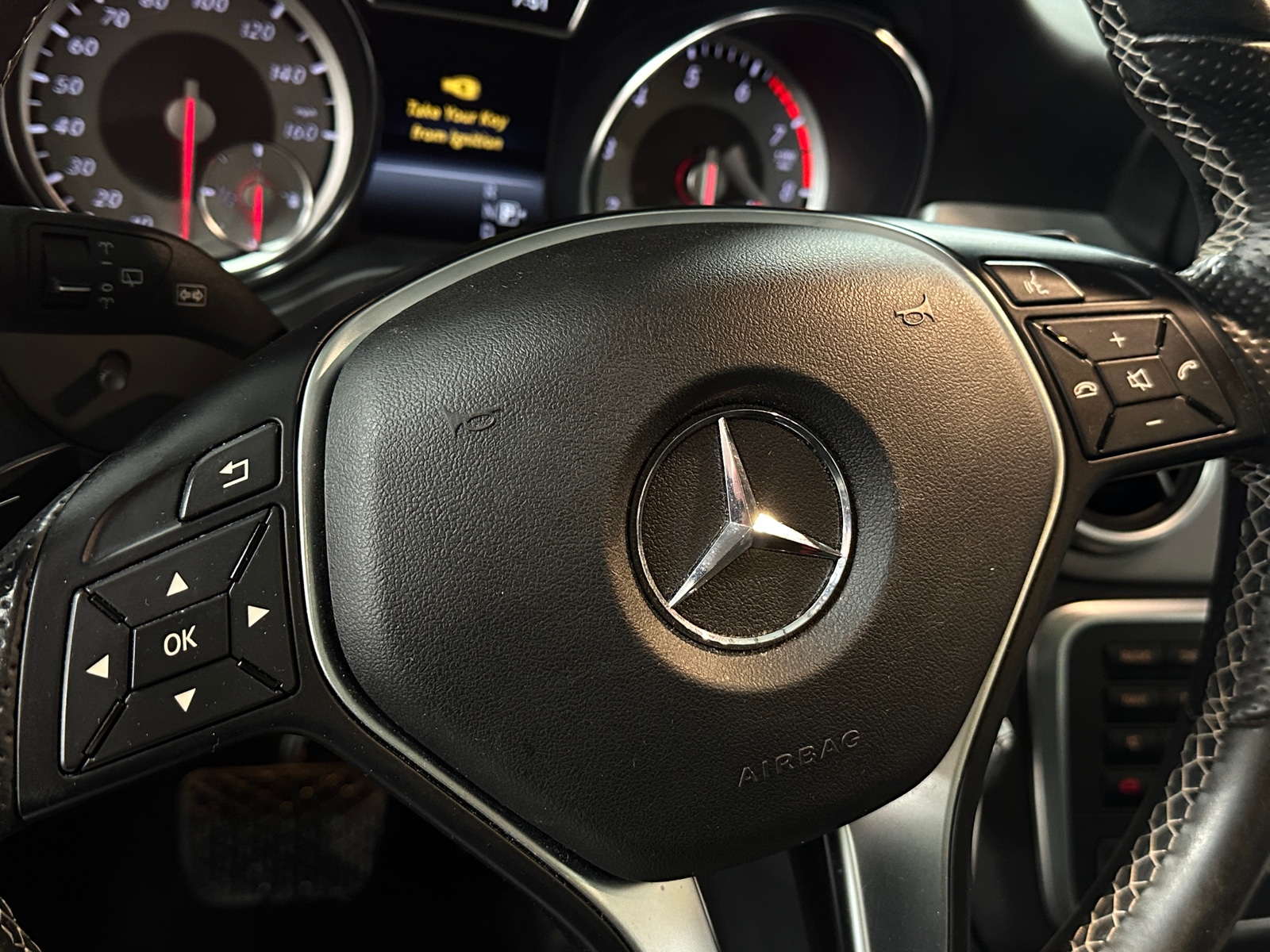 Thumbnail: 2015 Mercedes-Benz GLA - 4