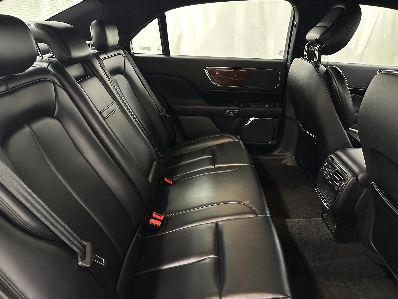 Thumbnail: 2020 Lincoln Continental - 5