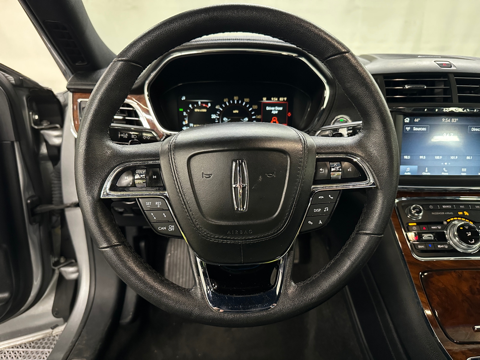 Thumbnail: 2020 Lincoln Continental - 4