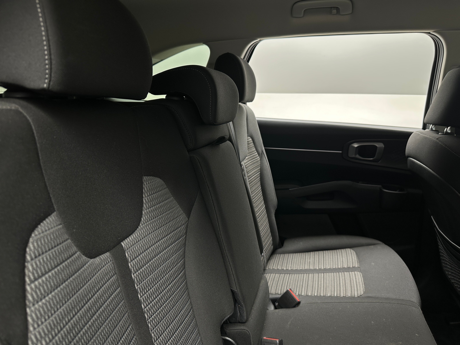 Thumbnail: 2023 Kia Sorento - 6