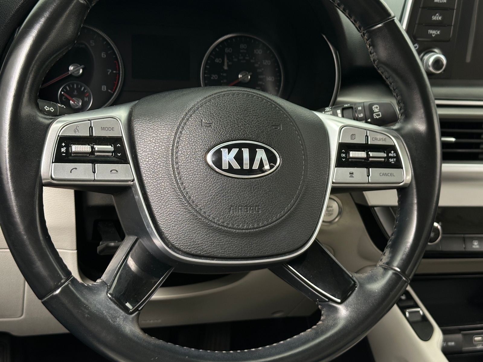 Thumbnail: 2020 Kia Telluride - 4