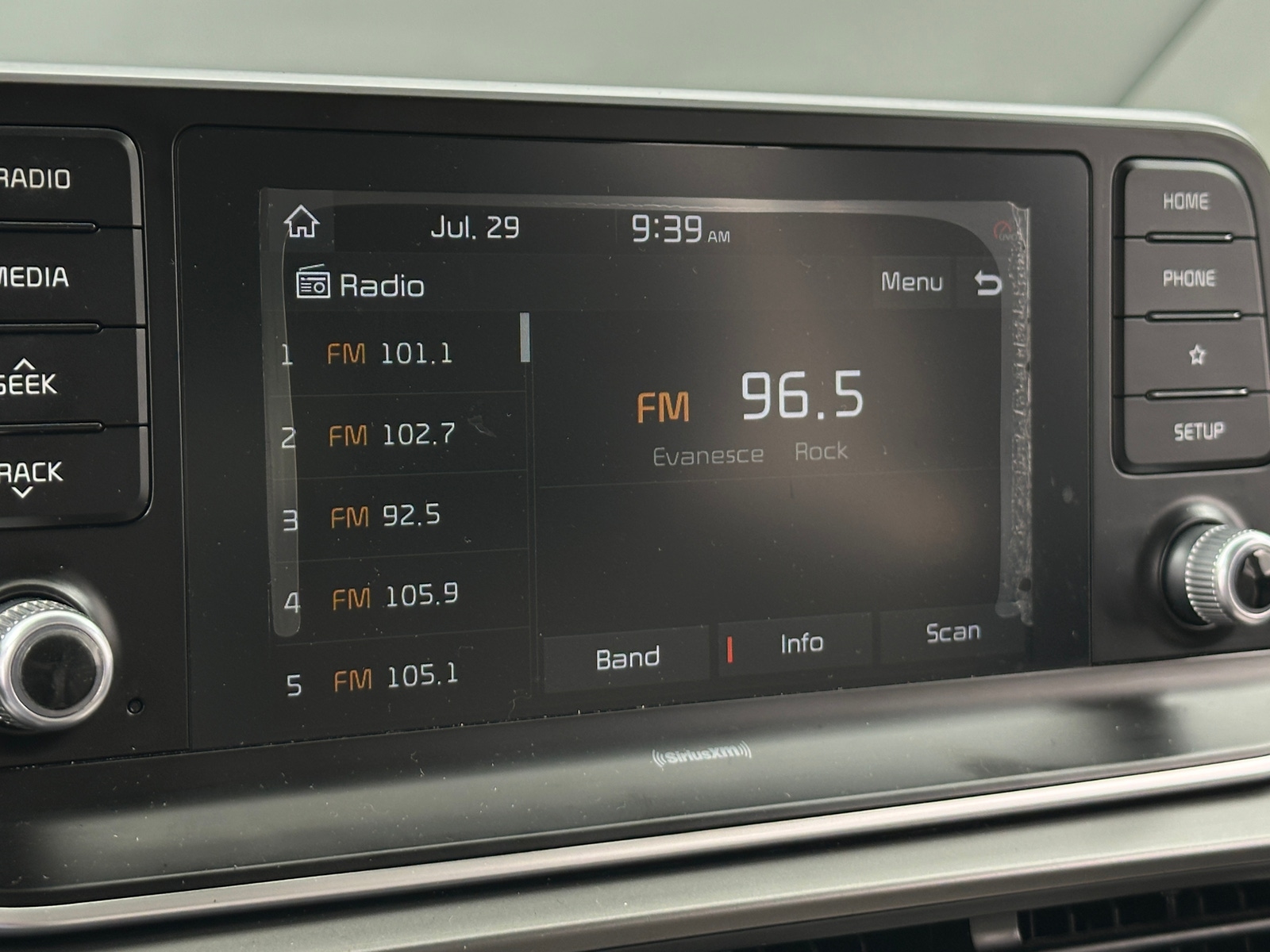 Thumbnail: 2020 Kia Telluride - 3