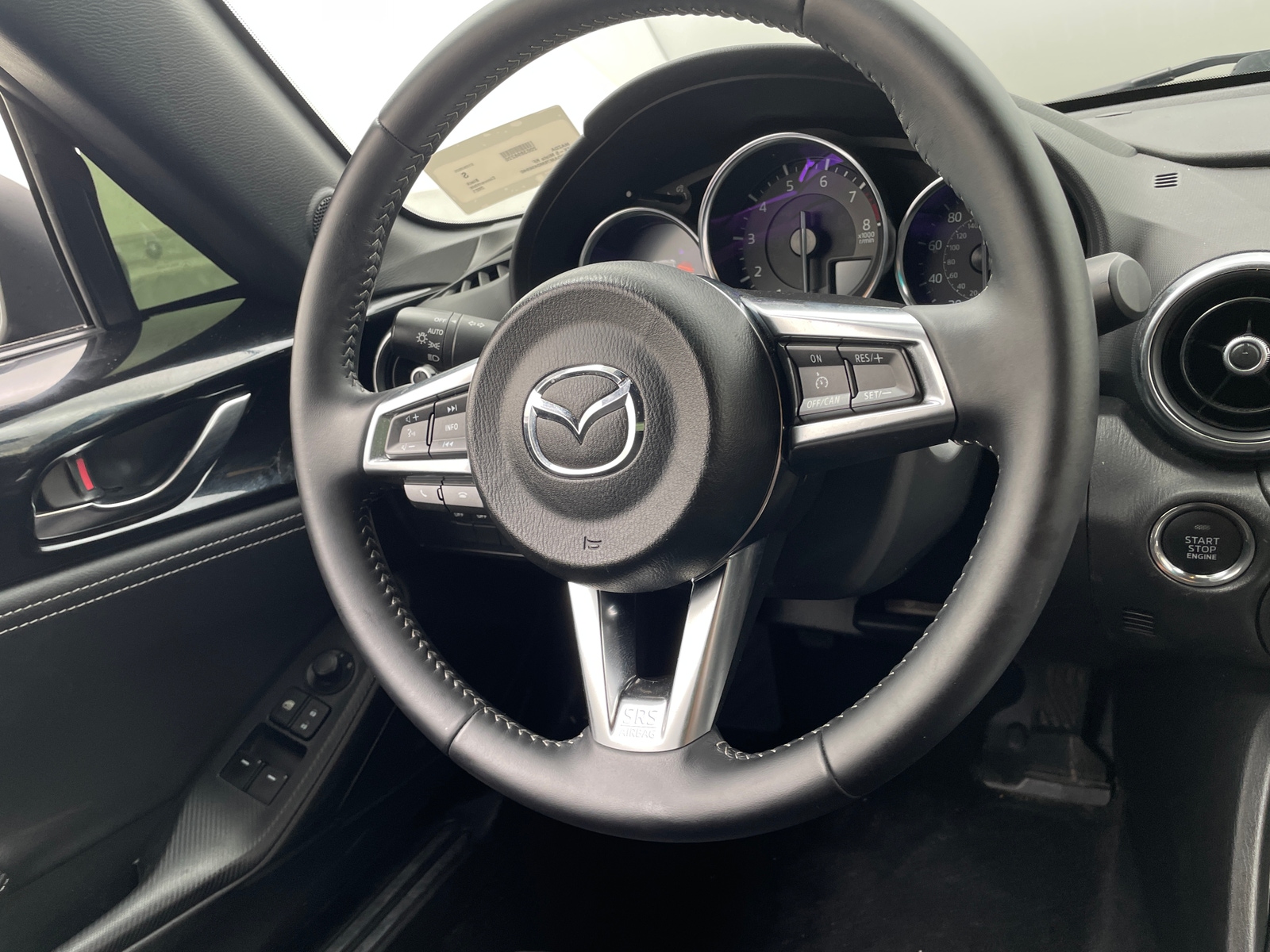 Thumbnail: 2021 Mazda MX-5 Miata - 4
