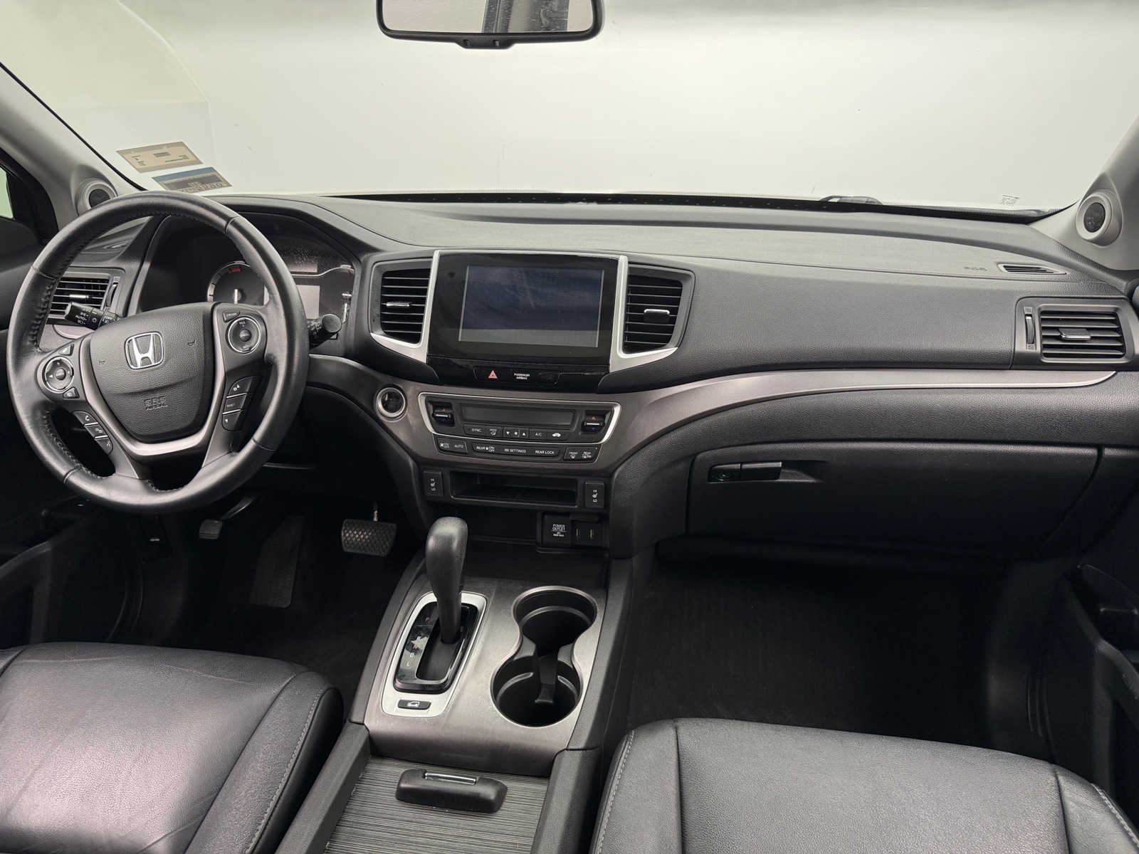 Thumbnail: 2017 Honda Pilot - 2