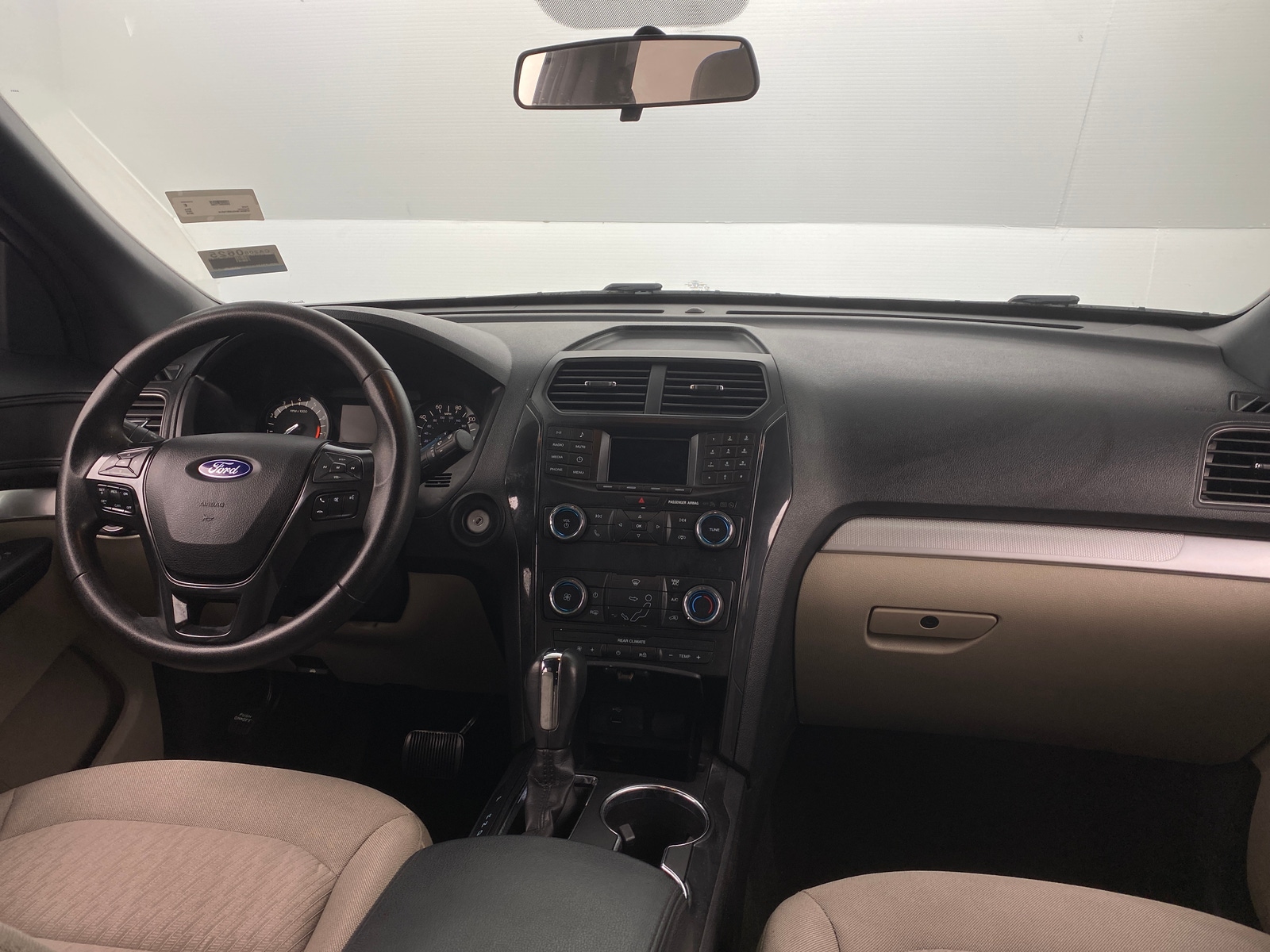 Thumbnail: 2018 Ford Explorer - 3