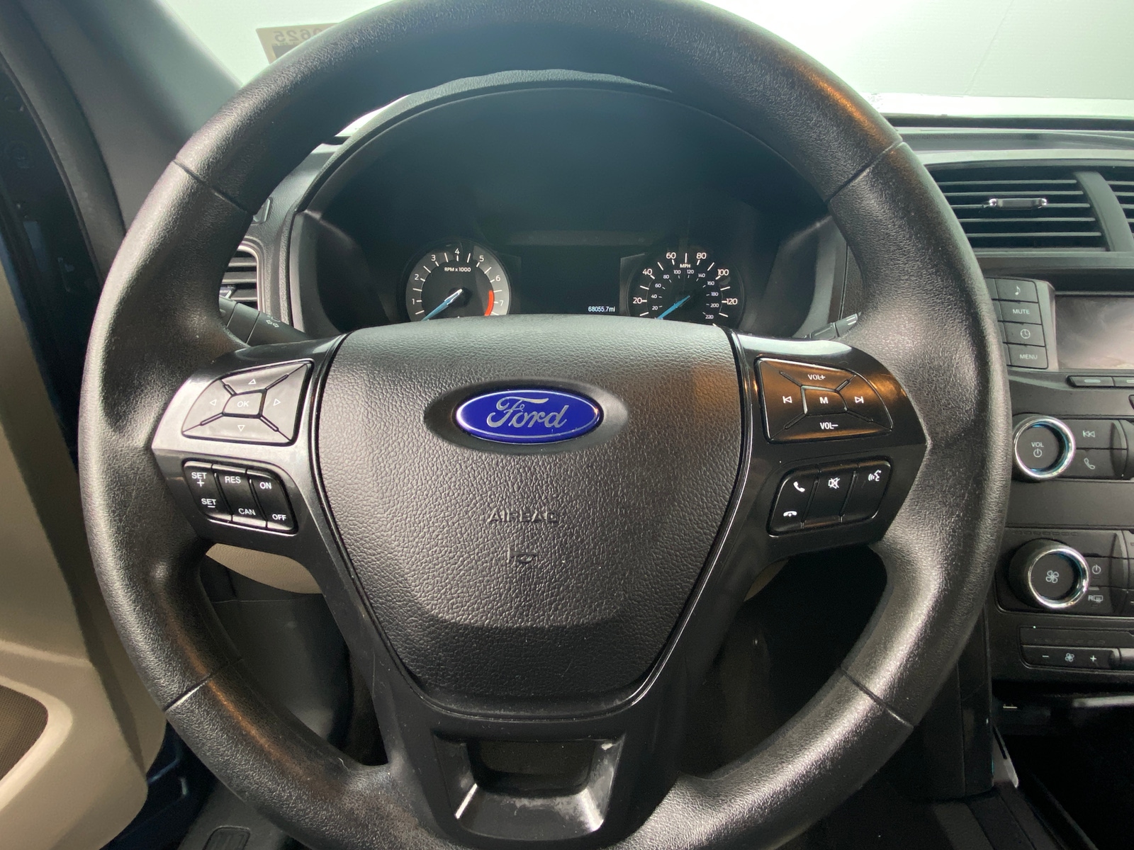 Thumbnail: 2018 Ford Explorer - 5