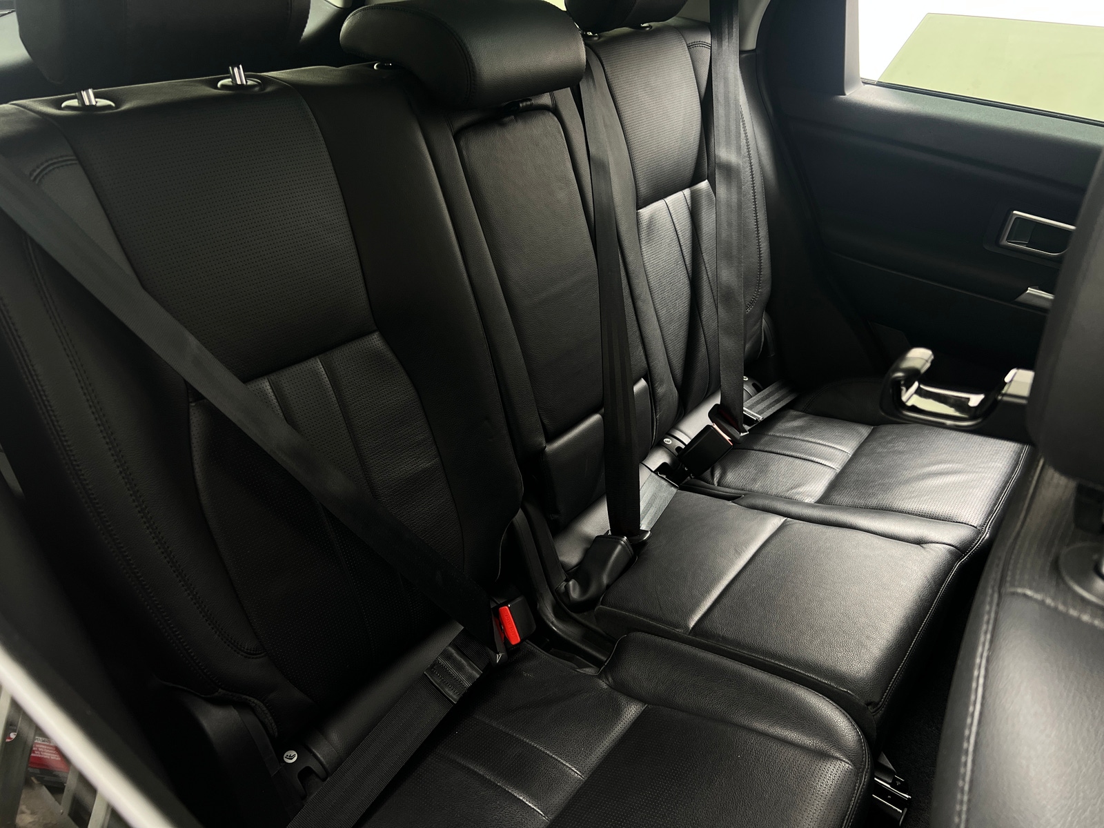 Thumbnail: 2019 Land Rover Discovery Sport - 5