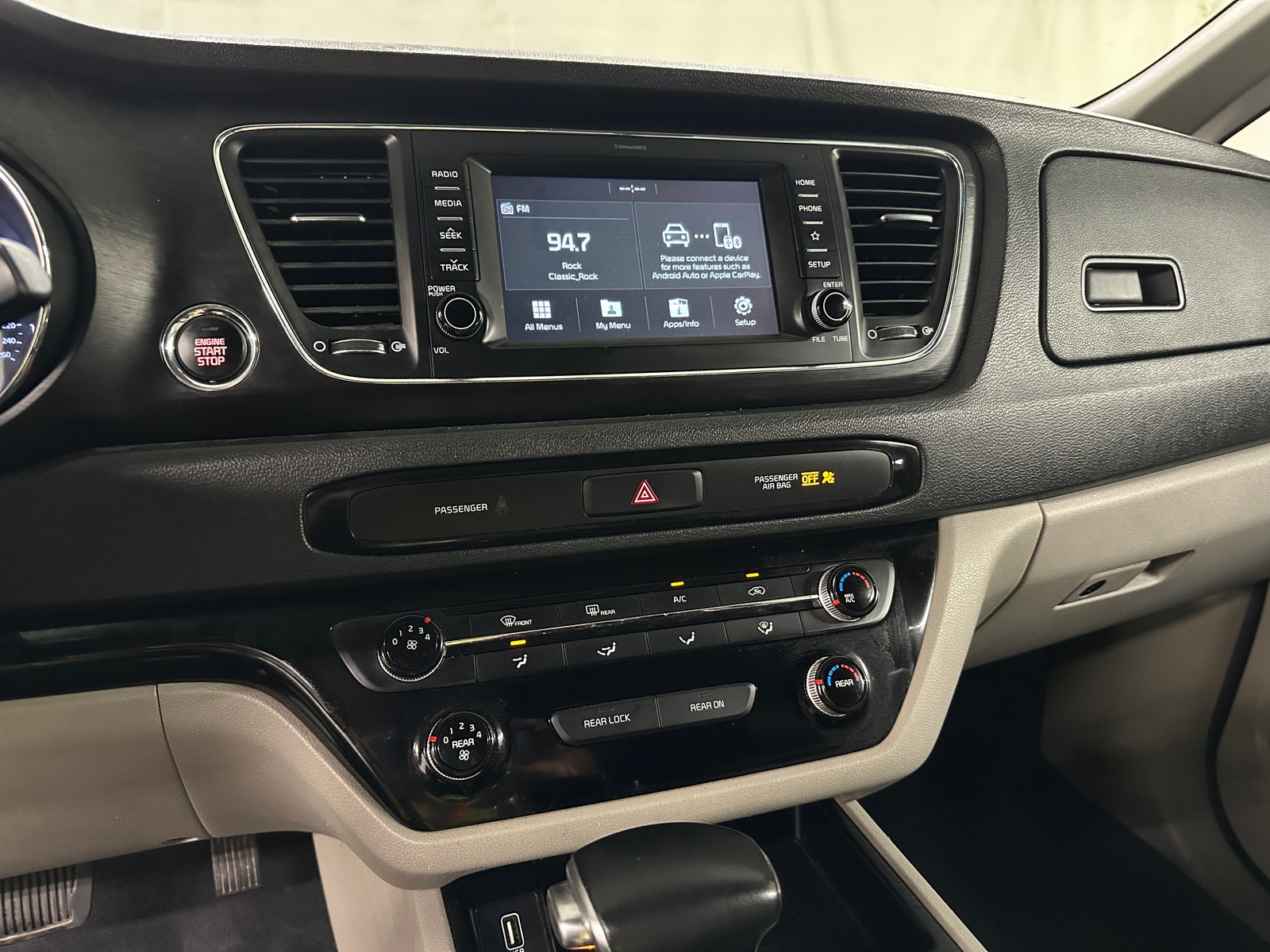 Thumbnail: 2019 Kia Sedona - 3