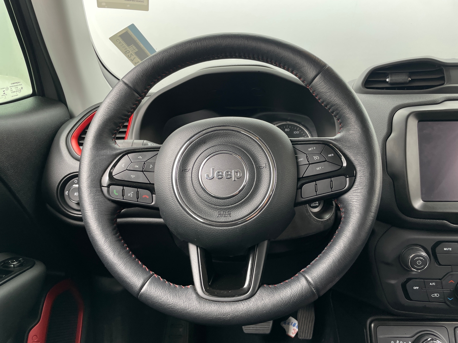 Thumbnail: 2022 Jeep Renegade - 5