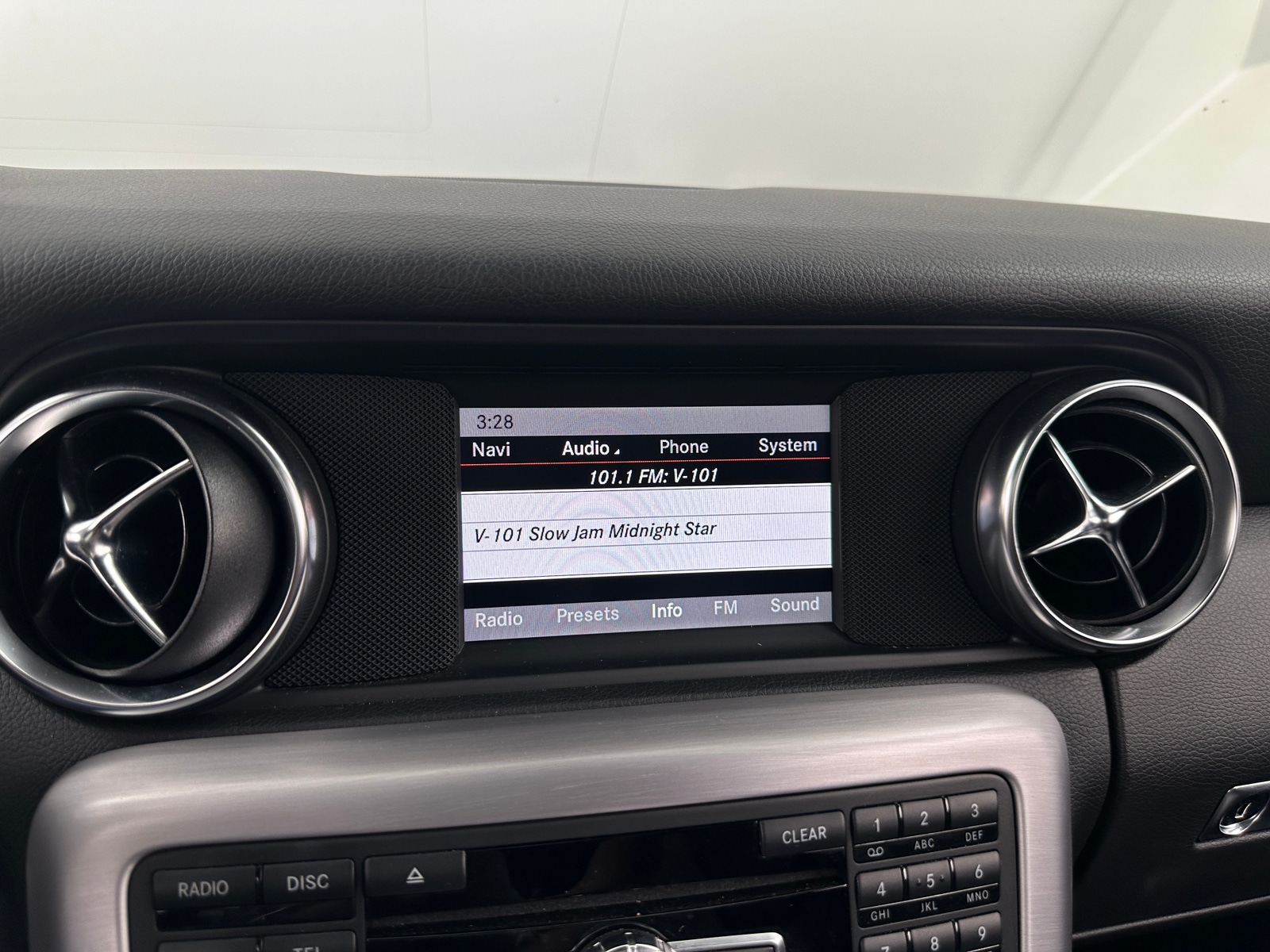 Thumbnail: 2013 Mercedes-Benz SLK - 3