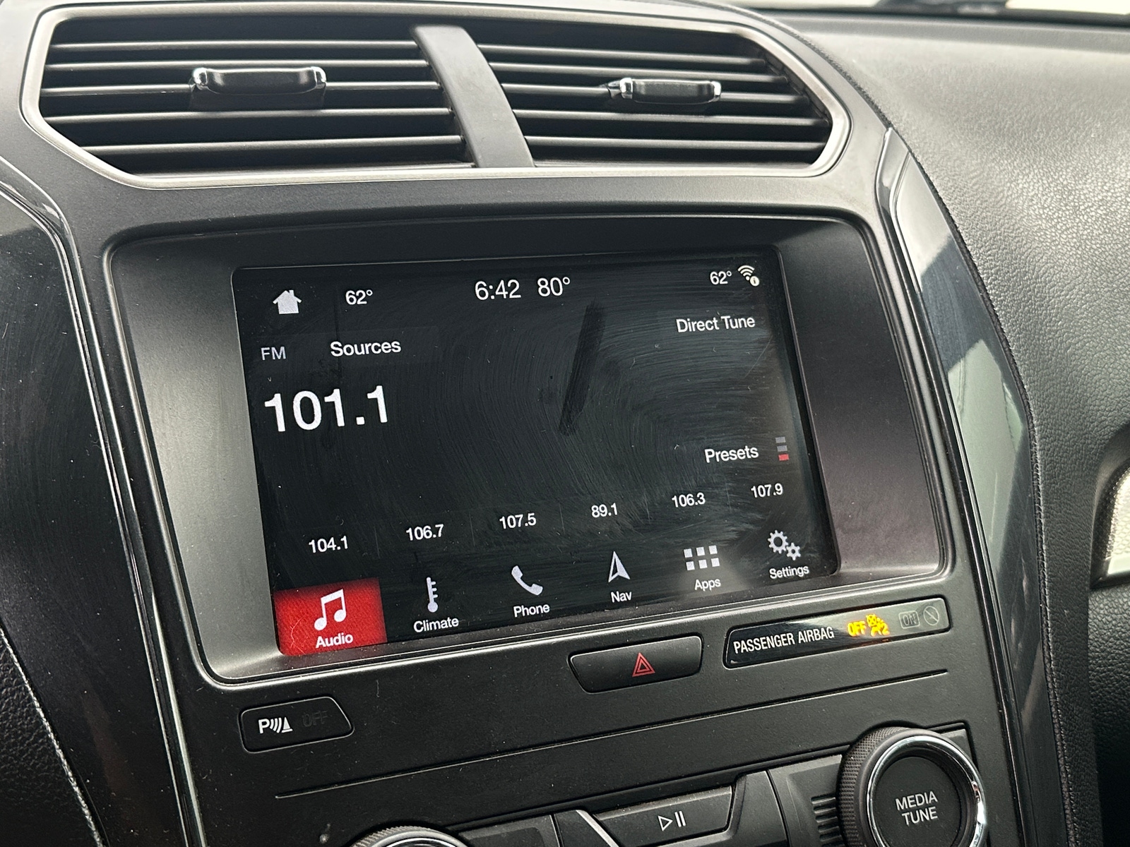 Thumbnail: 2019 Ford Explorer - 3