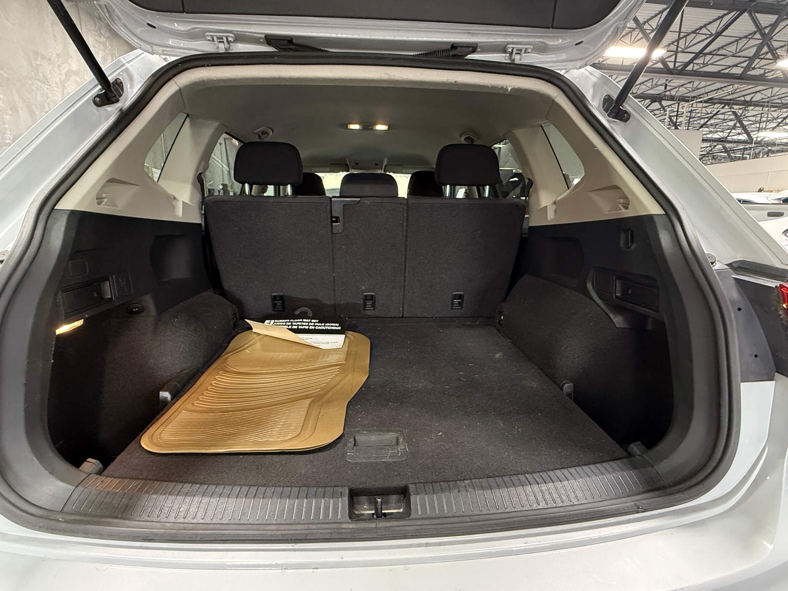 Thumbnail: 2019 Volkswagen Tiguan - 7