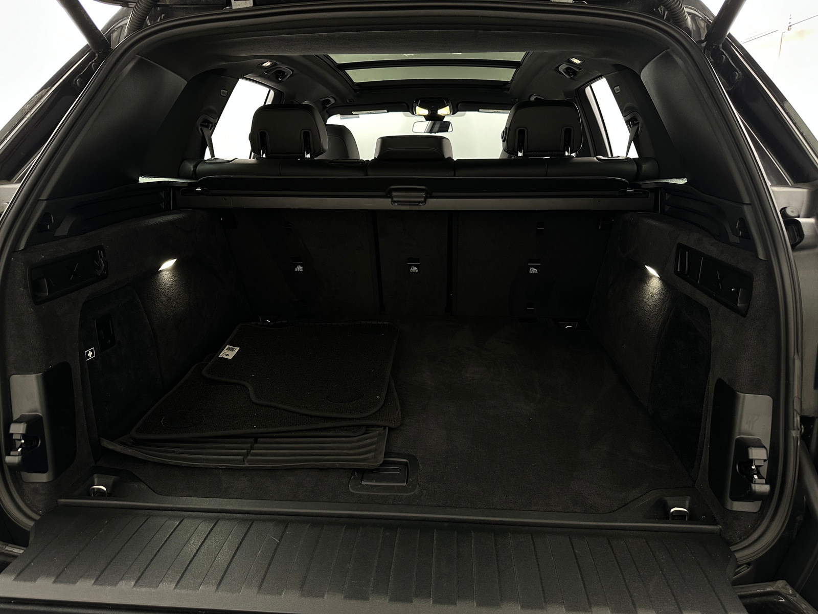Thumbnail: 2023 BMW X5 - 6