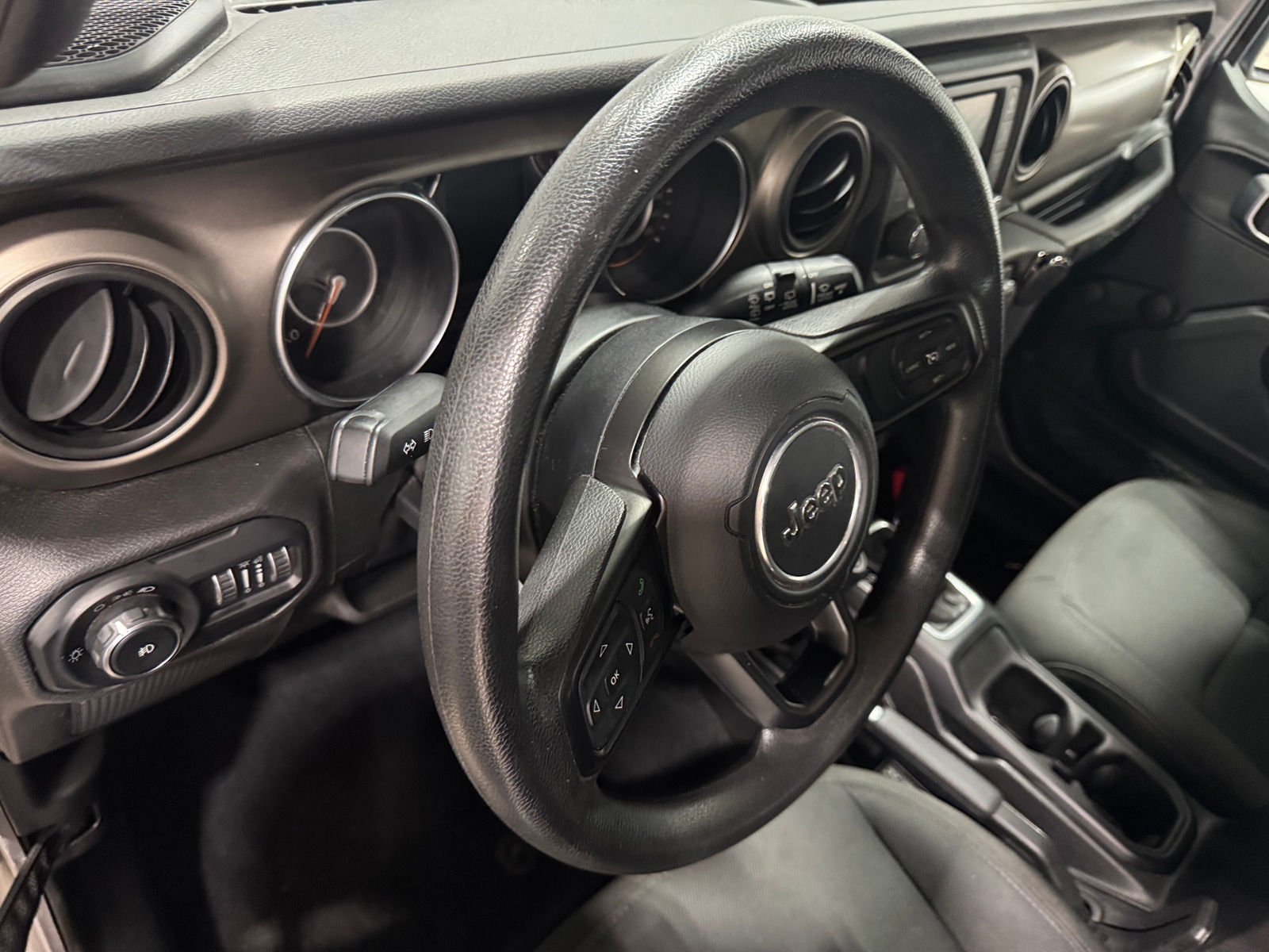 Thumbnail: 2018 Jeep Wrangler - 3