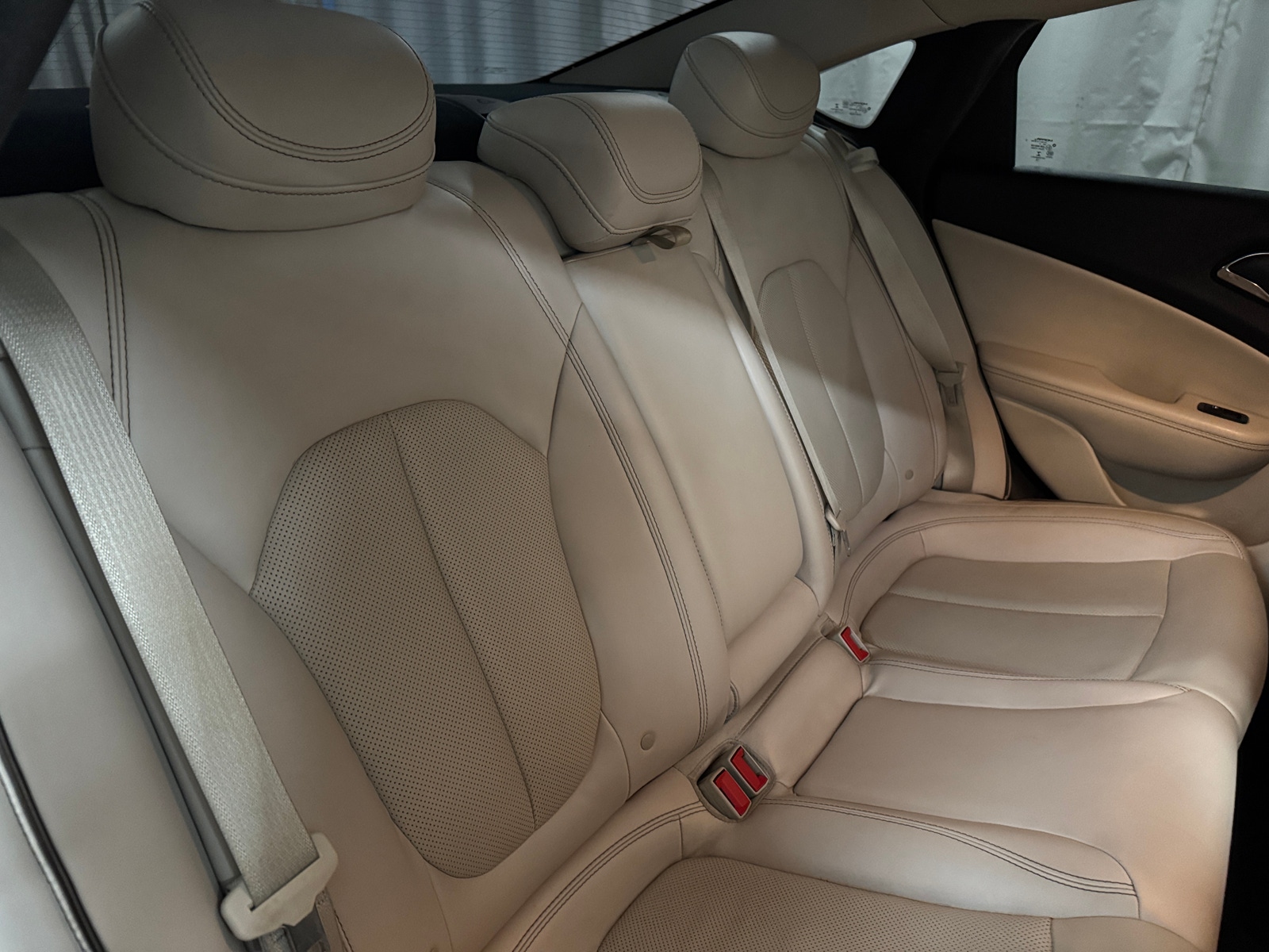 Thumbnail: 2015 Chrysler 200 - 5