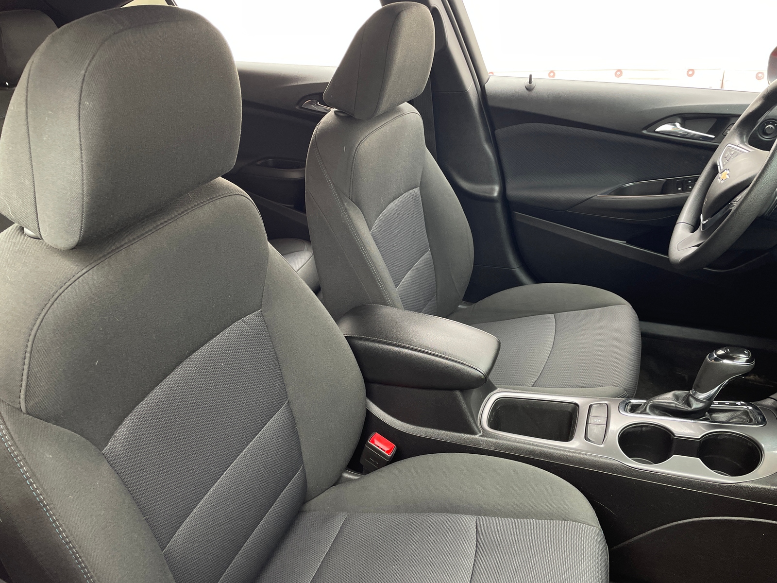Thumbnail: 2018 Chevrolet Cruze - 2
