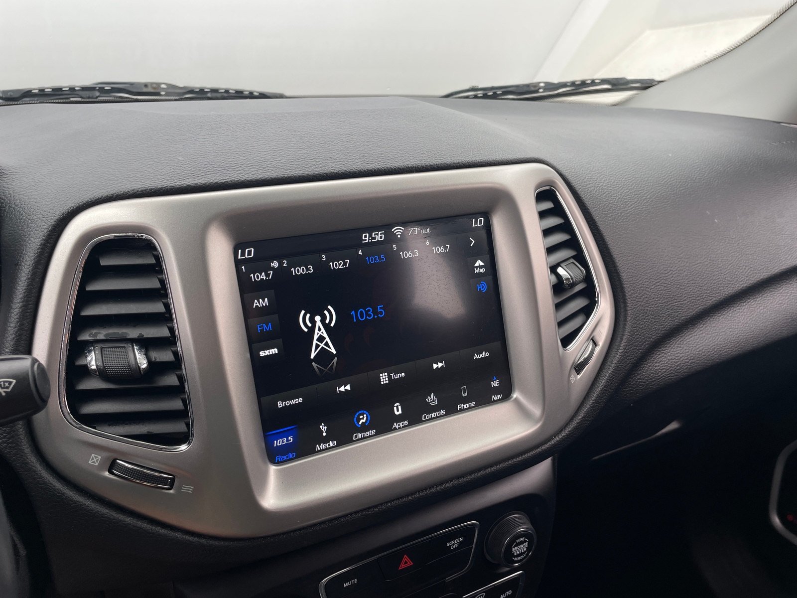 Thumbnail: 2019 Jeep Compass - 3