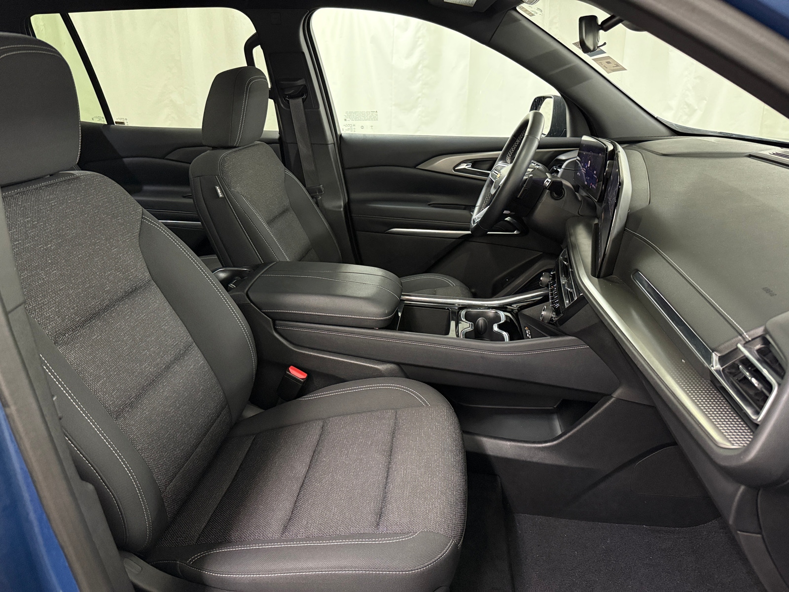 Thumbnail: 2025 Chevrolet Traverse - 2