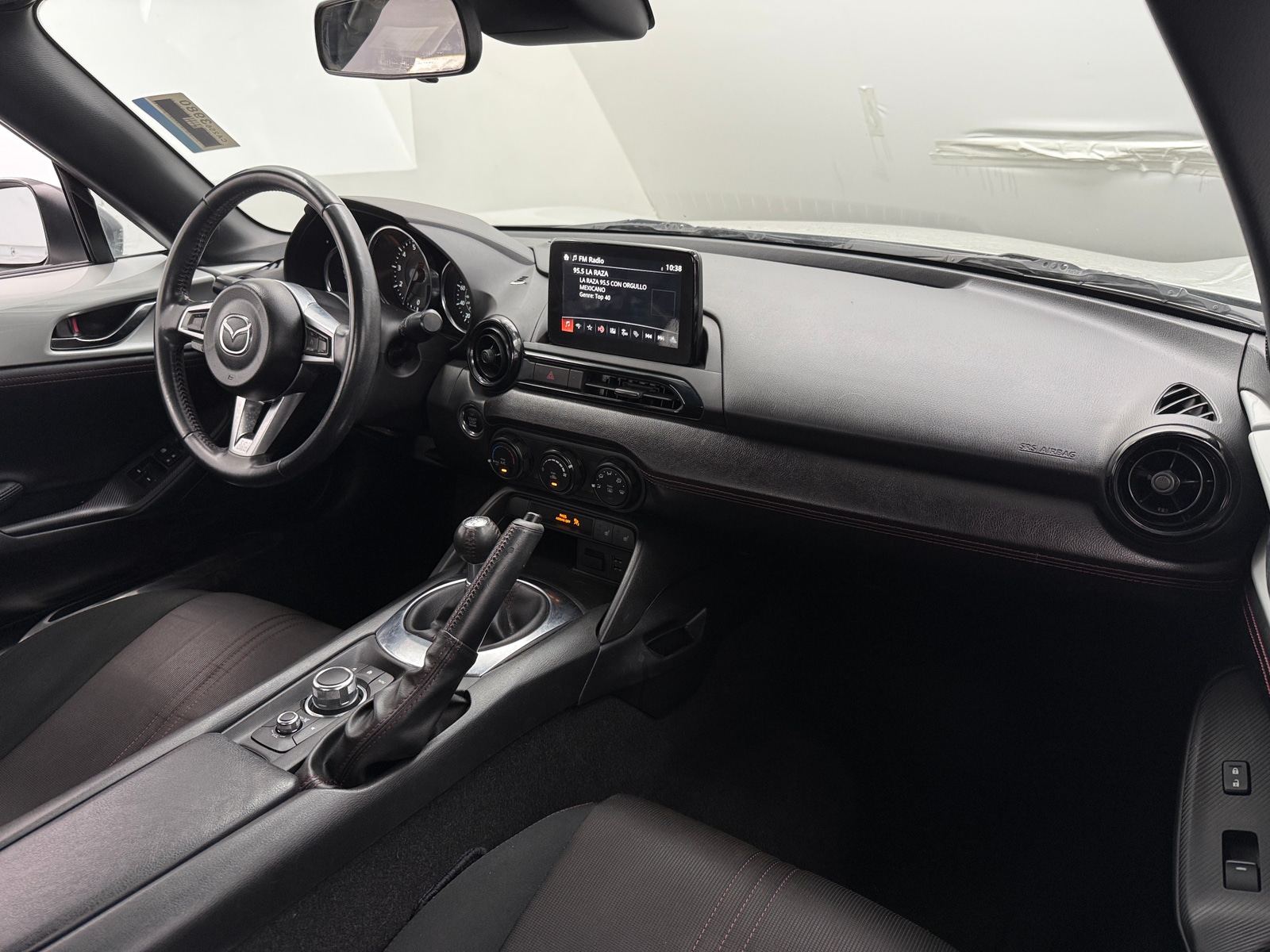 Thumbnail: 2019 Mazda MX-5 Miata - 3