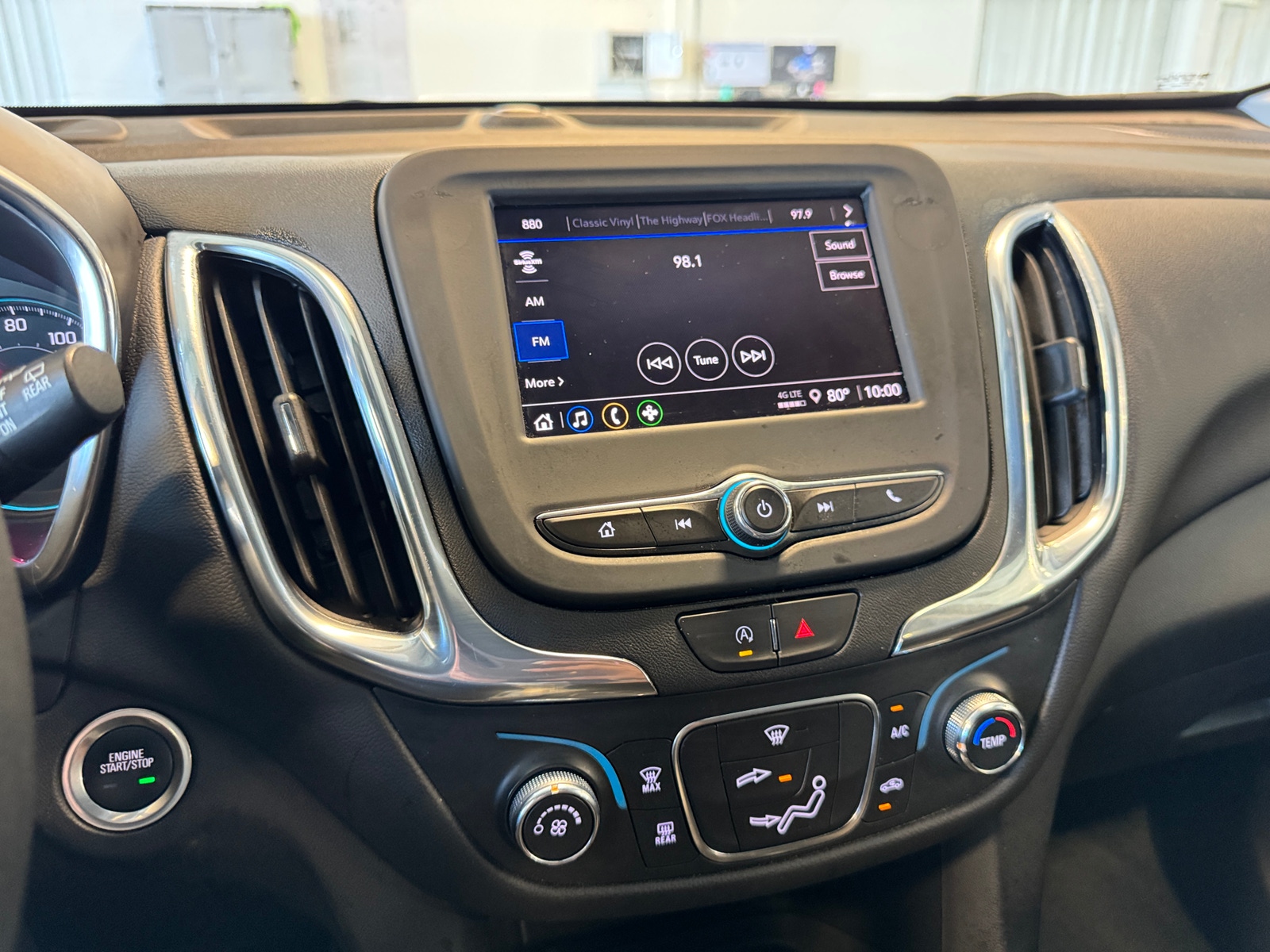Thumbnail: 2023 Chevrolet Equinox - 4