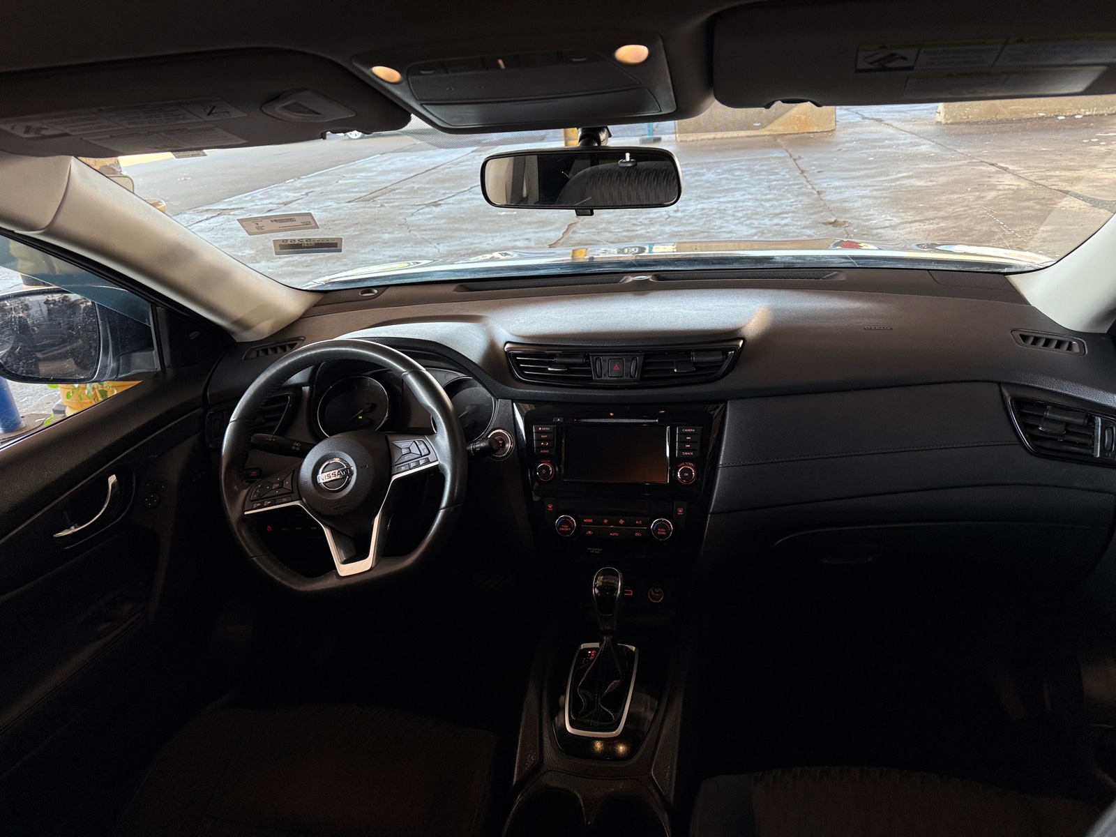 Thumbnail: 2018 Nissan Rogue - 3