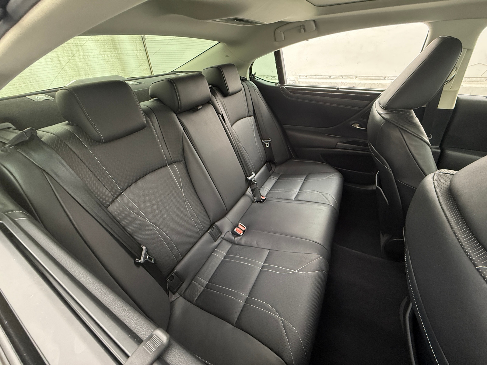 Thumbnail: 2020 Lexus ES - 5
