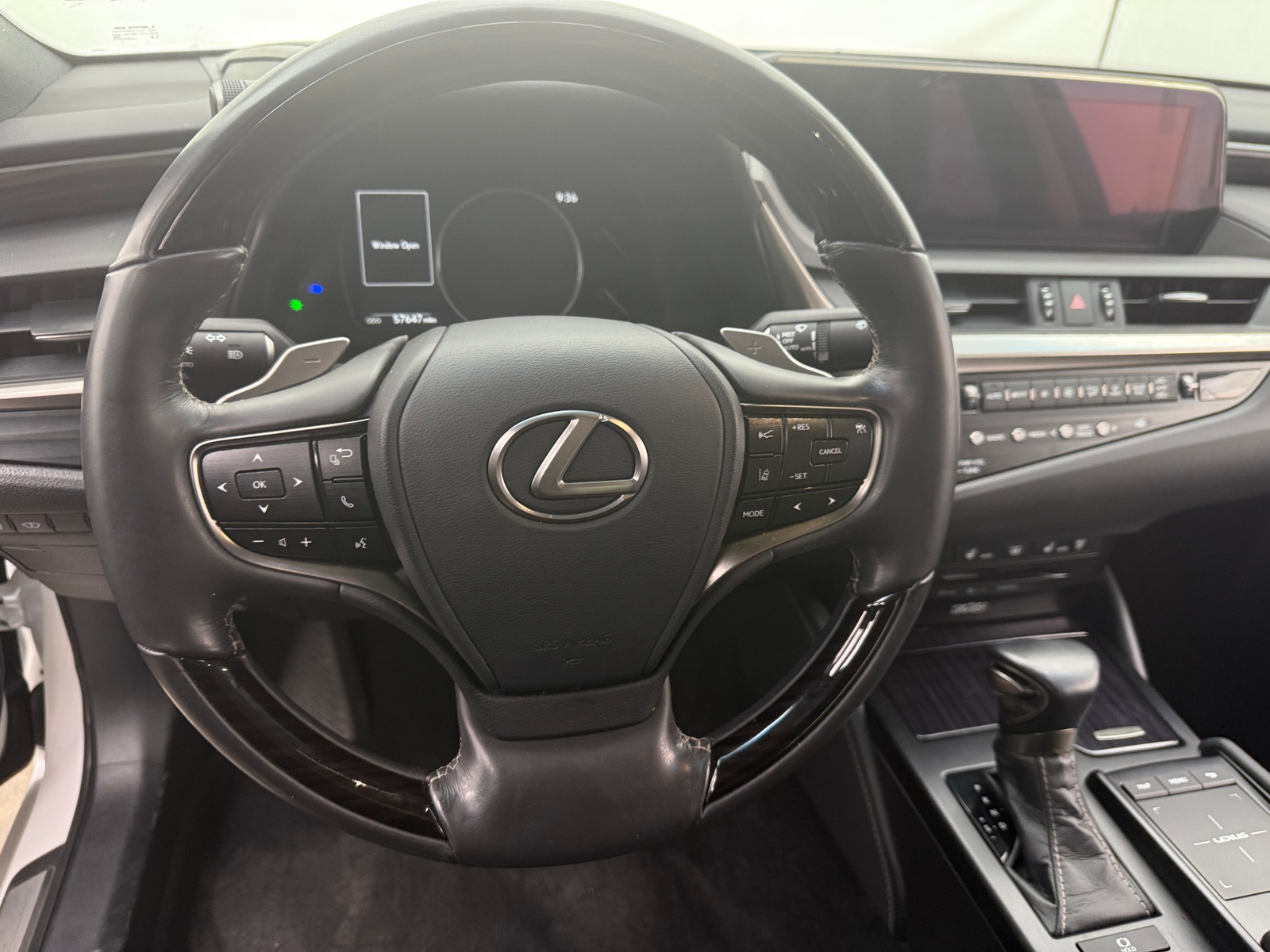 Thumbnail: 2020 Lexus ES - 4