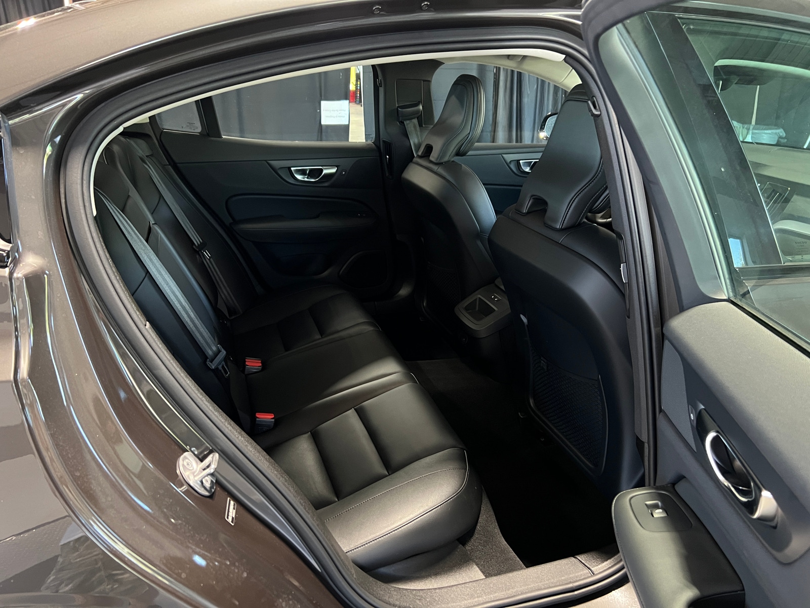 Thumbnail: 2025 Volvo S60 - 5