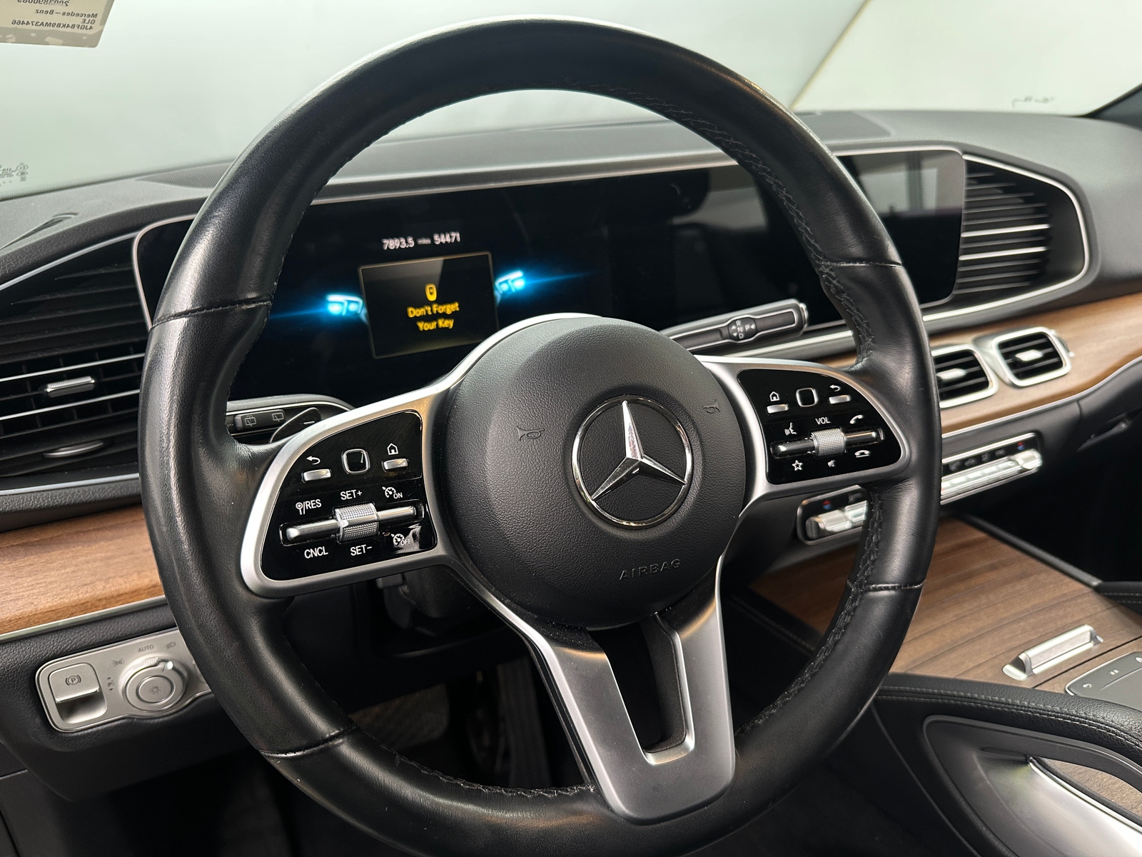 Thumbnail: 2021 Mercedes-Benz GLE - 4