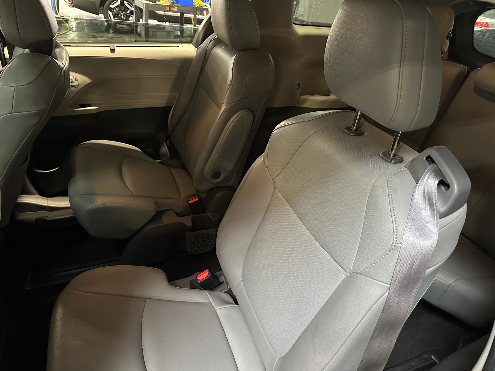 Thumbnail: 2021 Toyota Sienna - 5
